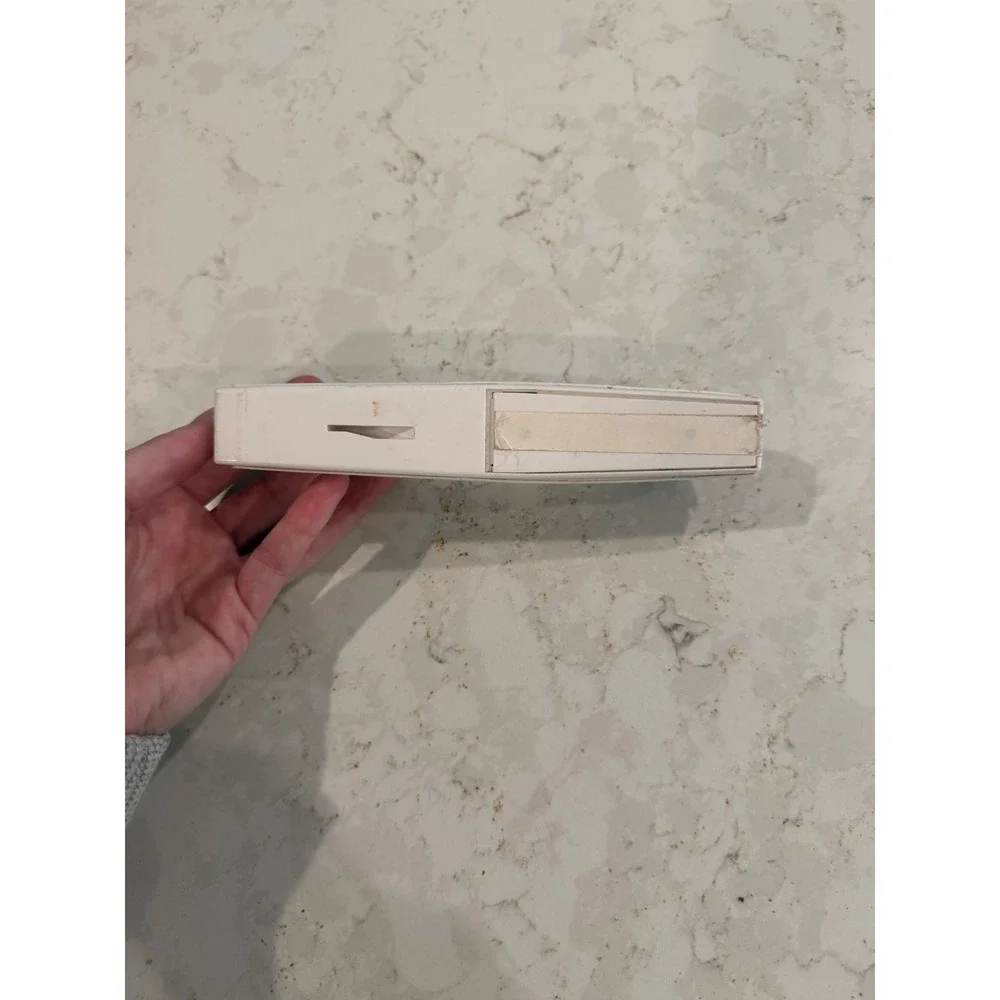 The Pampered Chef Handheld Knife Sharpener 3' Manual Pull Through Tool